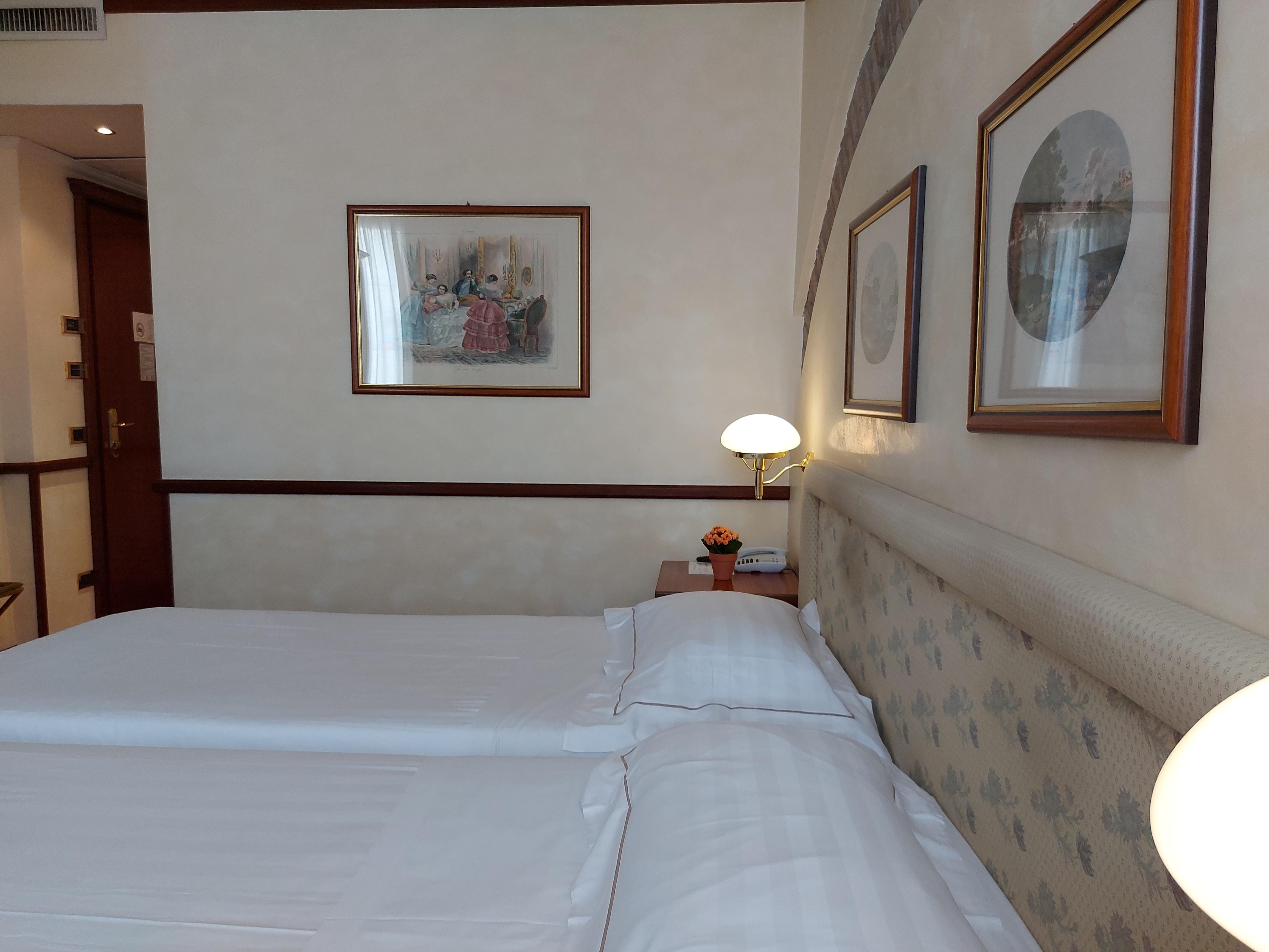 Phi Dei Medaglioni 4* Correggio