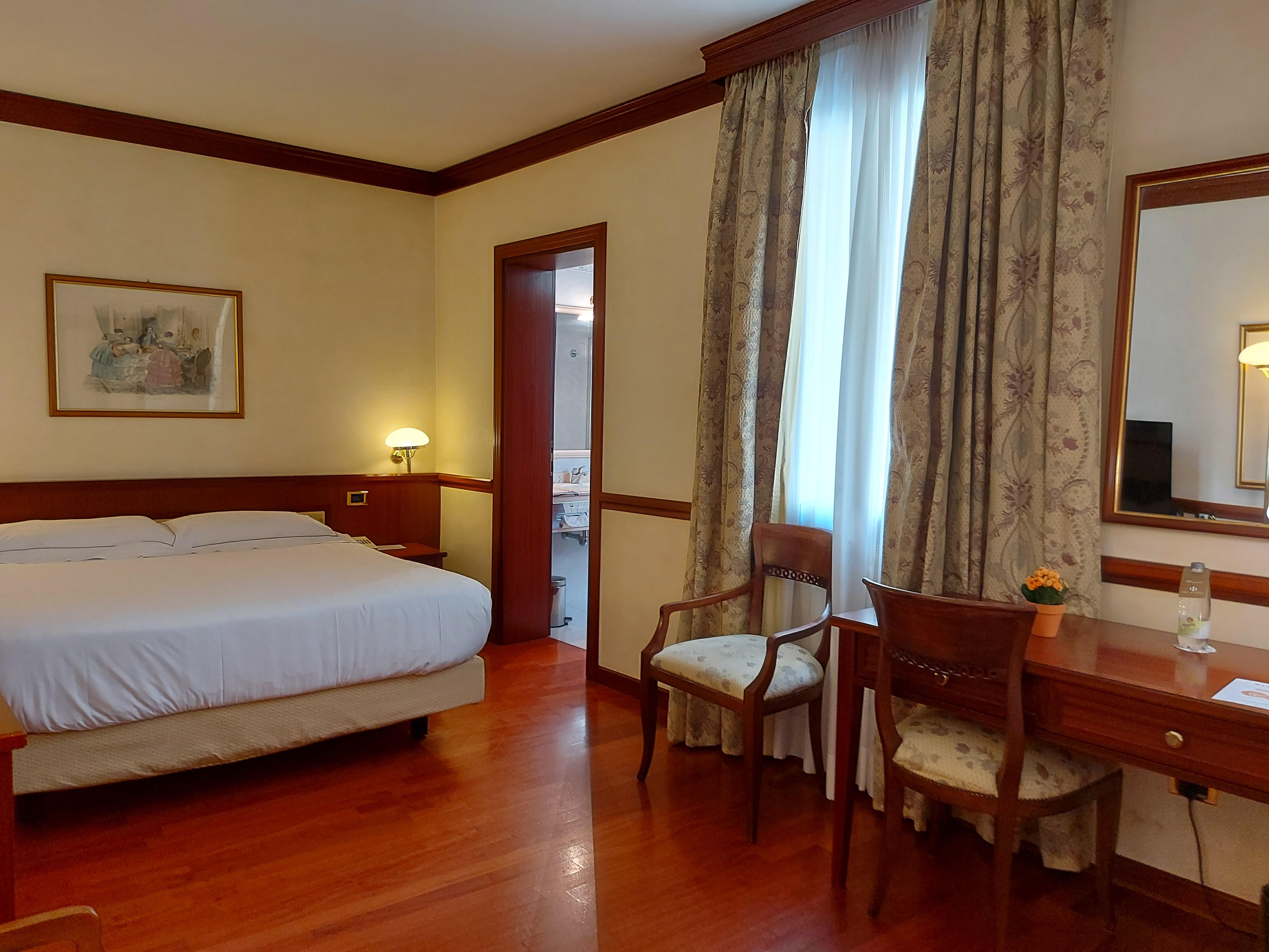 Phi Dei Medaglioni 4*