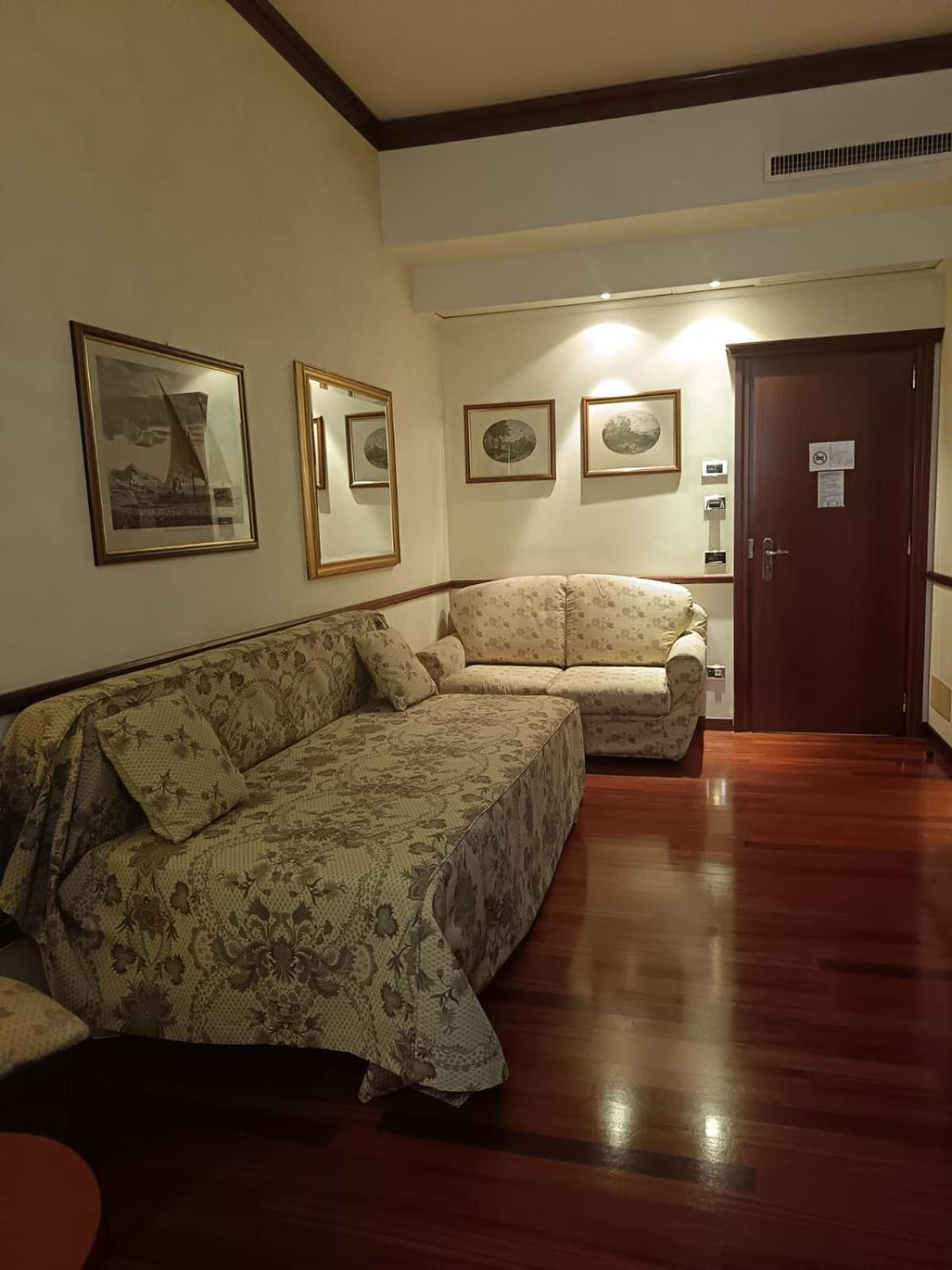 Phi Dei Medaglioni 4* Correggio