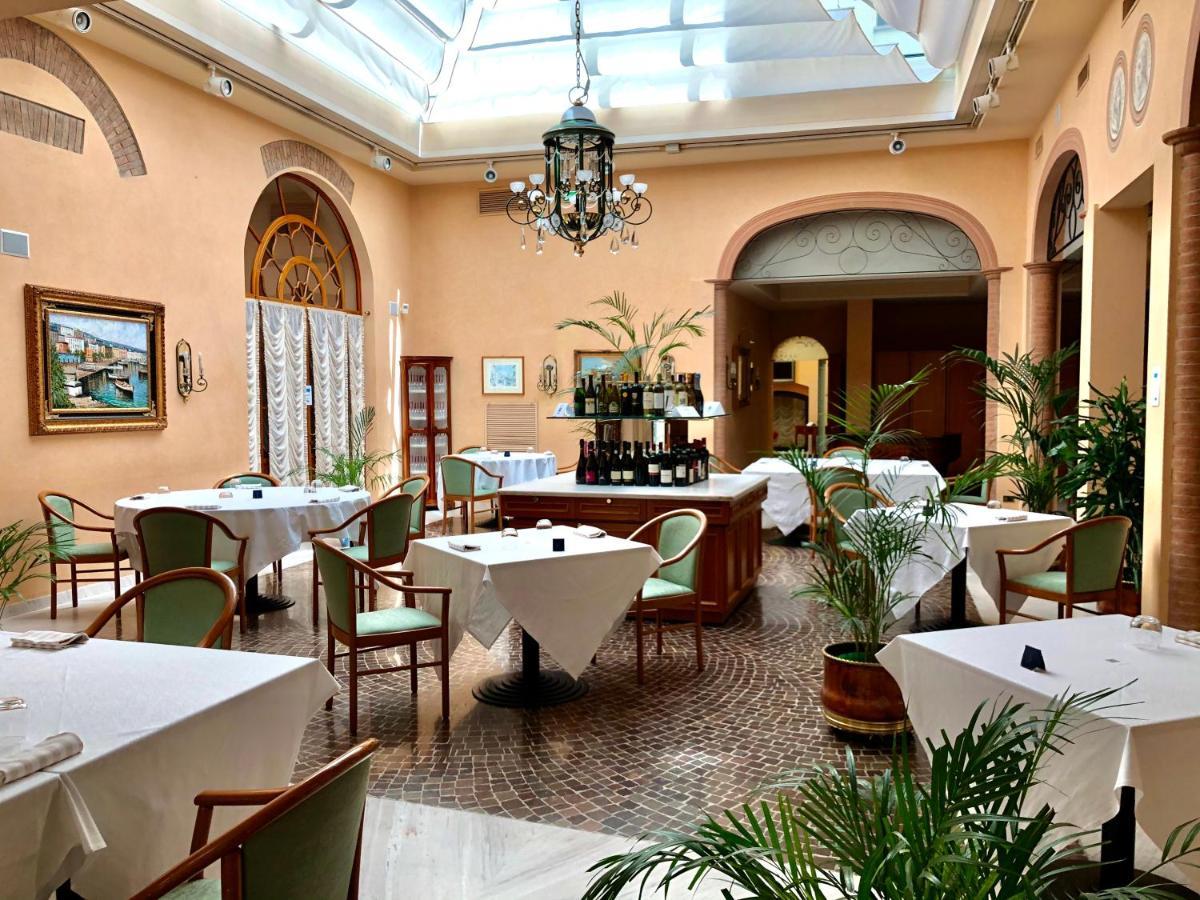 Phi Dei Medaglioni 4* Correggio